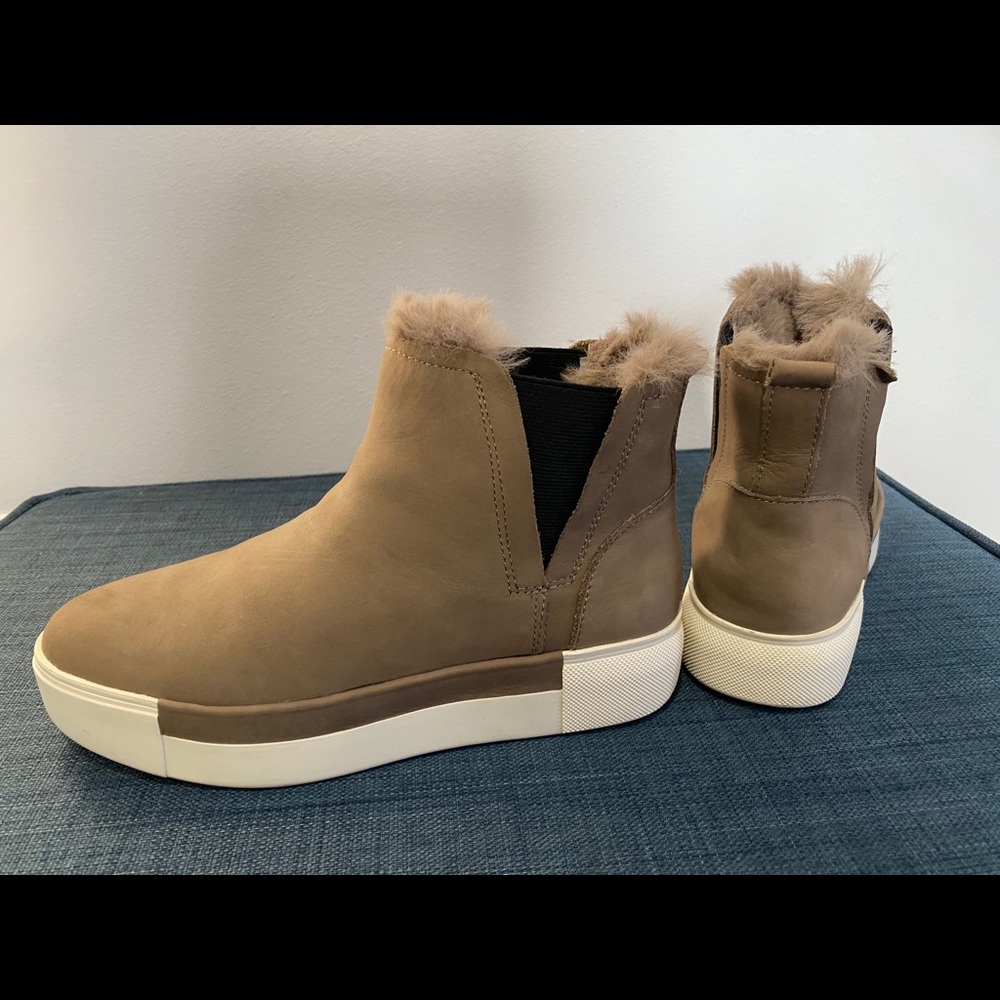 J/Slides waterproof platform booties